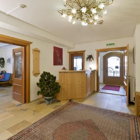 Haus Wallis Guest house