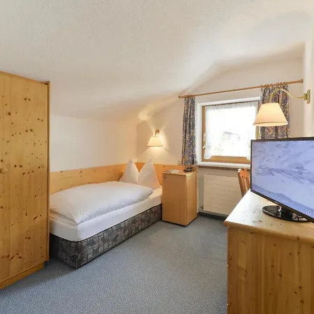 Haus Wallis Guest house Lech am Arlberg